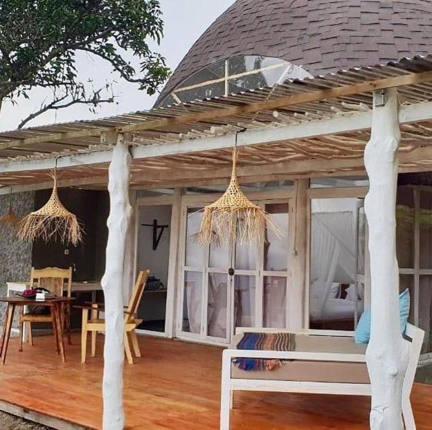Manulalu Jungle Hotel Bajawa Buitenkant foto