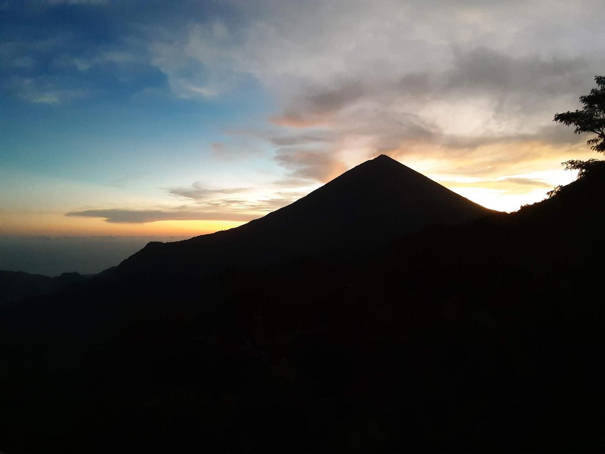 Manulalu Jungle Hotel Bajawa Buitenkant foto